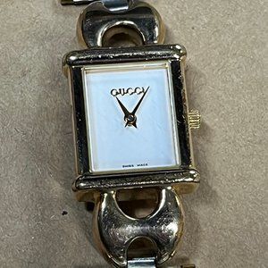 GUCCI 1800L SS Quartz Ladies Watch Parts or Repair